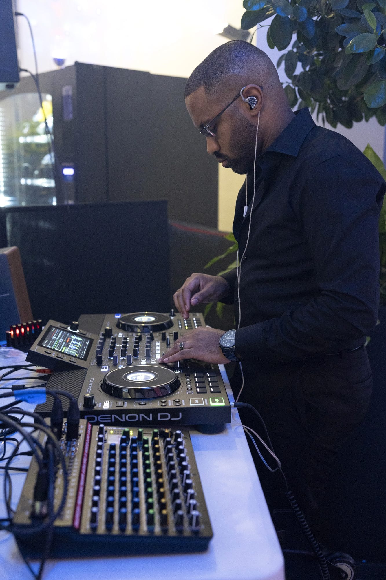 Xandavi Entertainment DJ booth